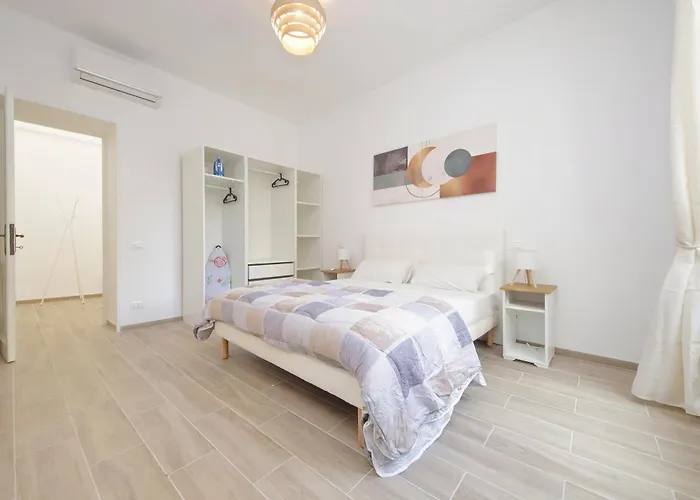 - Steps From Tiburtina Station By Hostand *