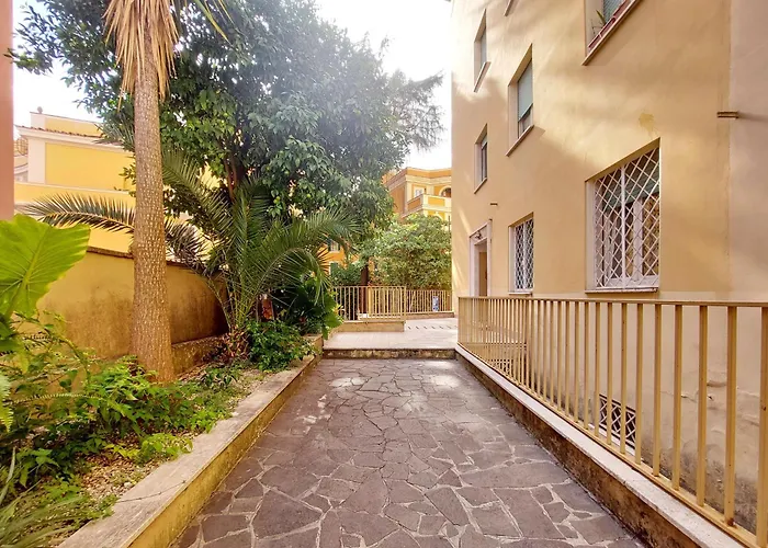 - Steps From Tiburtina Station By Hostand דירה רומא